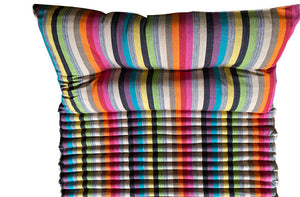beach-mattress-rappelling-stripe-close.jpg