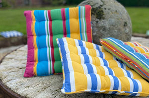 garden-seat-pads-karting-pink-stripe-ls-close.jpg