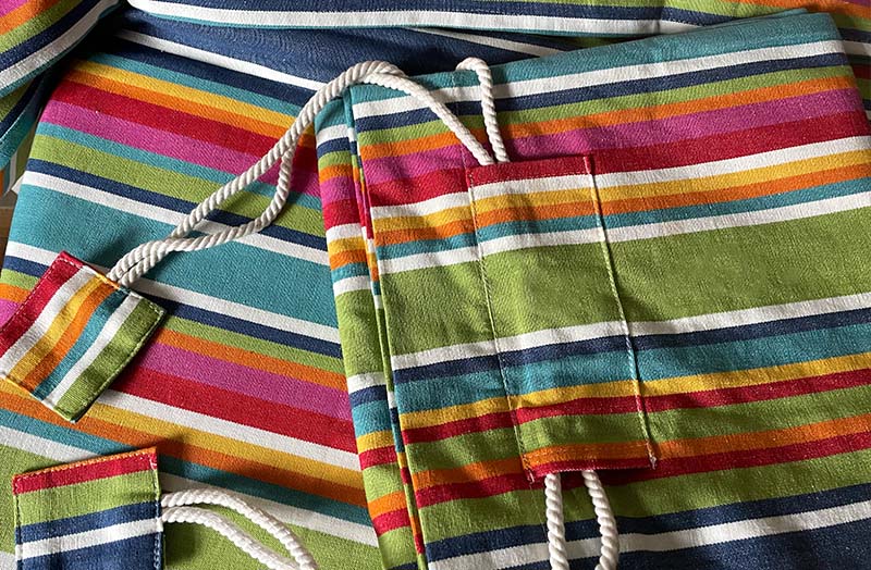 5-pole-windbreak-with-bag-climbing-stripe.jpg