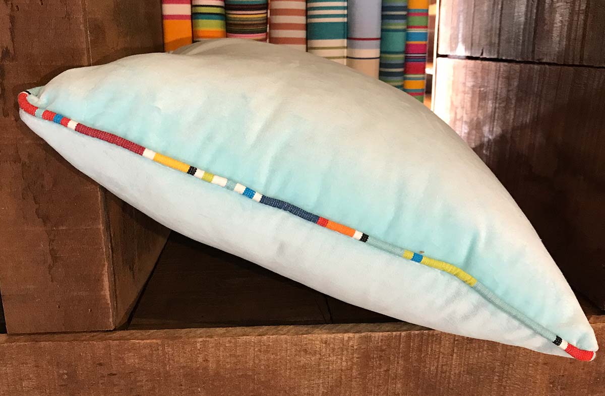 aqua-velvet-cushion-stripe-piping-paragliding-40x40.jpg