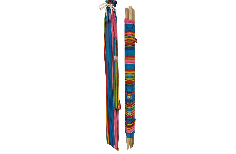 beach-windbreak-teak-poles-snorkelling-pink-stripe.jpg