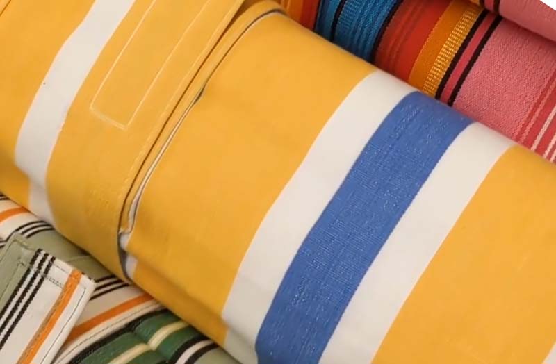 beach-windbreak-wrestling-stripe-5-pole-with-carry-bag.jpg