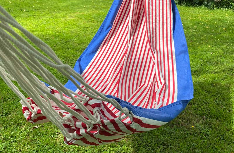 blue-white-red-striped-hammock-ny-blue-end.jpg
