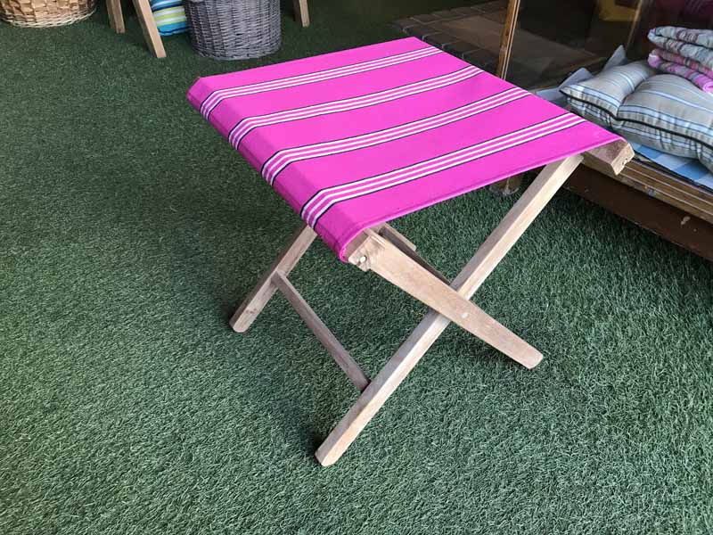 bright-pink-folding-wooden-stool_racquets.jpg