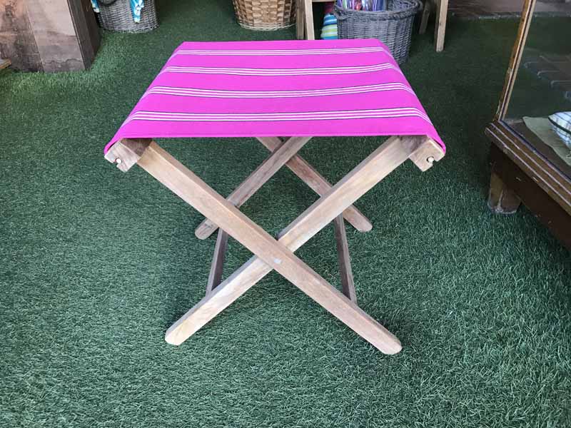 folding-wooden-stool-racquets.jpg