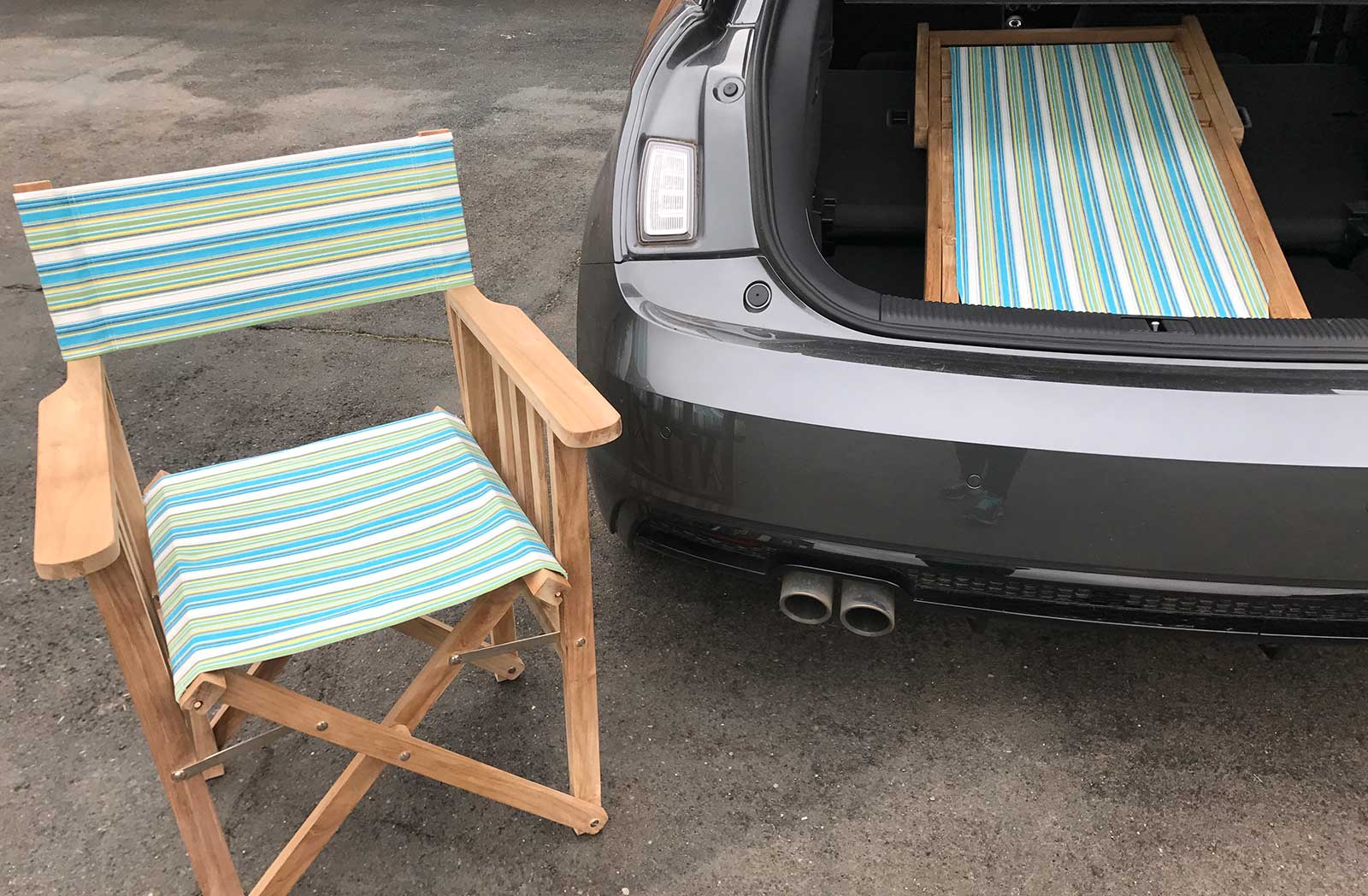 fold directors chair