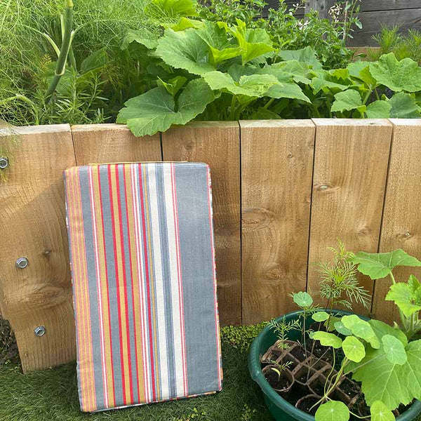 kneeler mat with handle