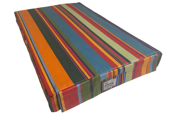 garden-kneeler-mat-multi-stripe-bowling-1h-endnh.jpg