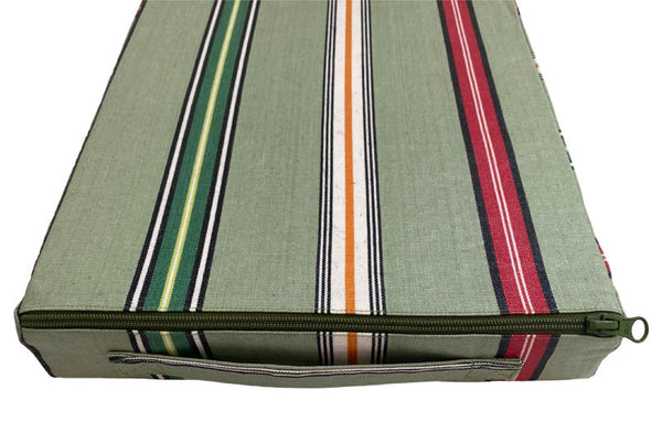 garden-kneeler-pad-zip-cover-green-stripe-clockgolf.jpg