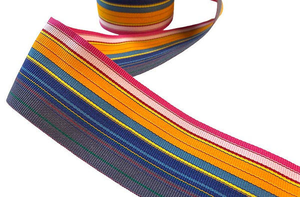 grosgrain-ribbon-opera-stripe-closeup.jpg
