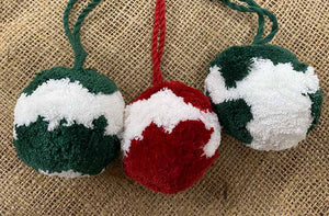 large-pom-poms-xmas-colours-web.jpg
