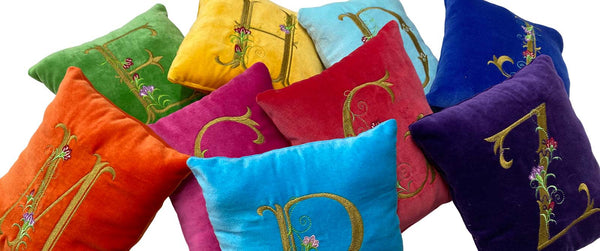 little-velvet-personalised-cushions-IT.jpg