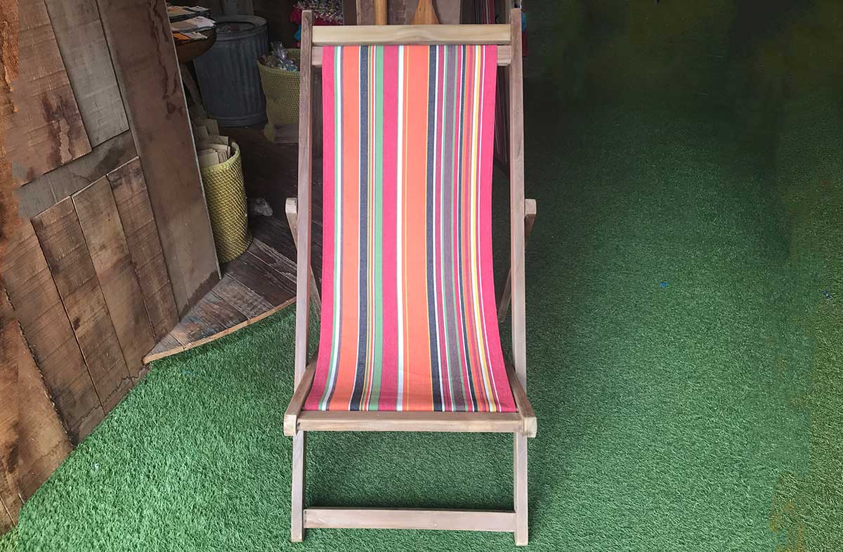 skipping-premium-deckchair-front.jpg
