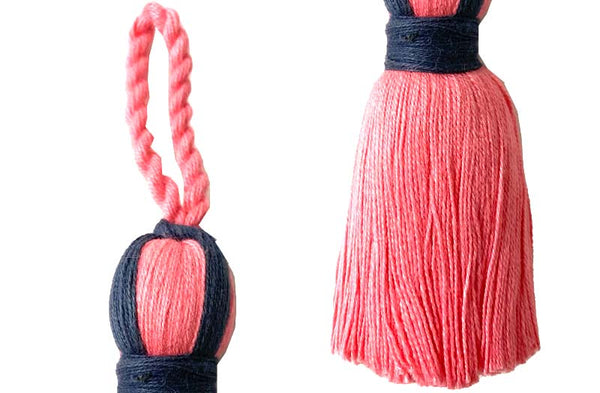 small-decorative-tassel-pink-close.jpg
