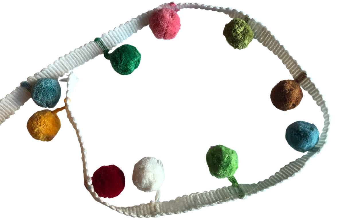 pompom trim for deckchair headrest
