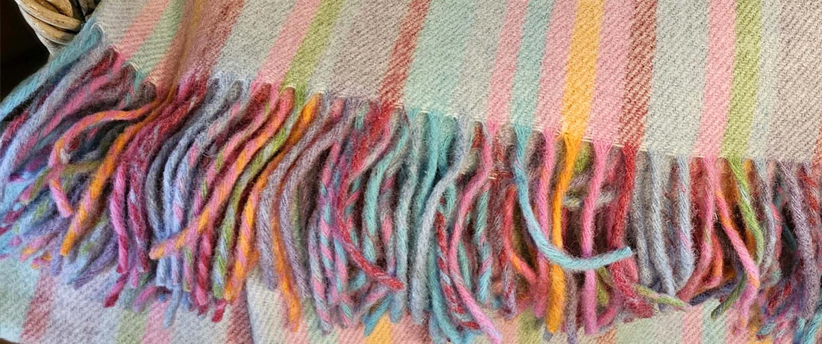 stripe-throw-lambswool-IT.jpg