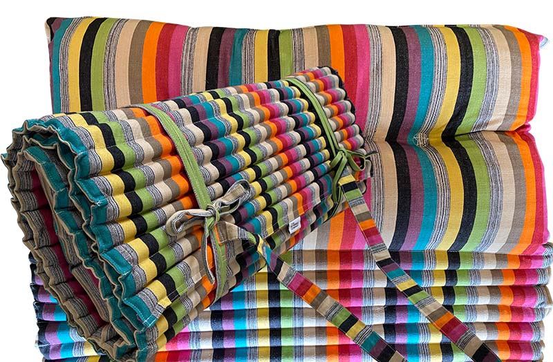 striped-beach-mattress-rappelling-stripe.jpg