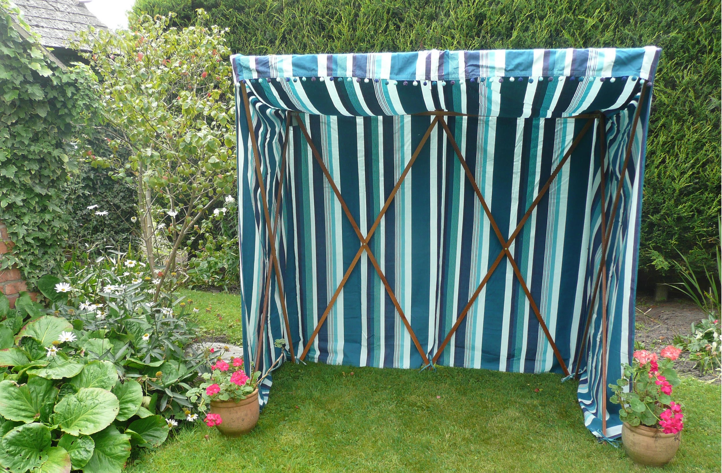 sun-shelter-swing-stripe.jpg